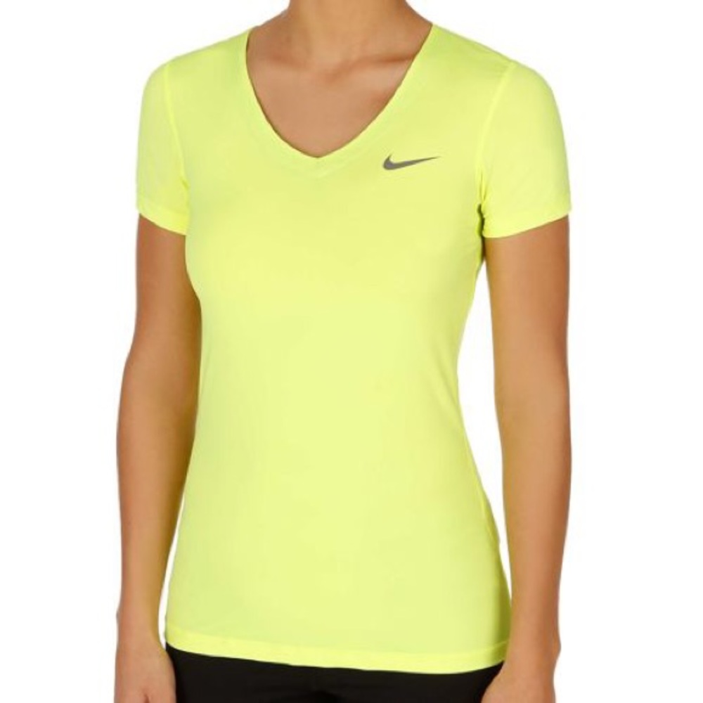 Brand new Nike shirt - Picture 3 of 3